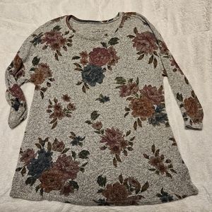 EUC Torrid flowered top